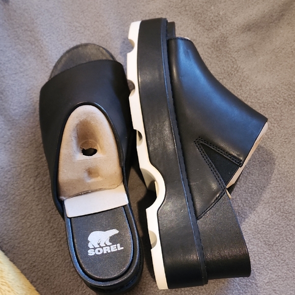 Sorel Shoes - Sorel Women's Black Mules with White Accents